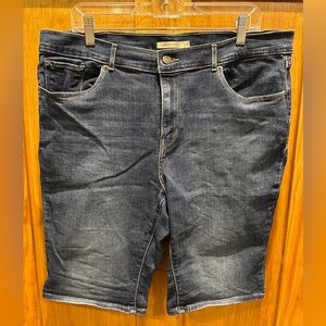 Levi’s Bermuda Jean Shorts 16